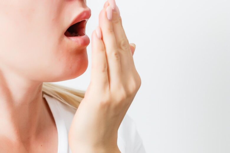 インビザライン治療中に口臭トラブル!? 対策や予防方法